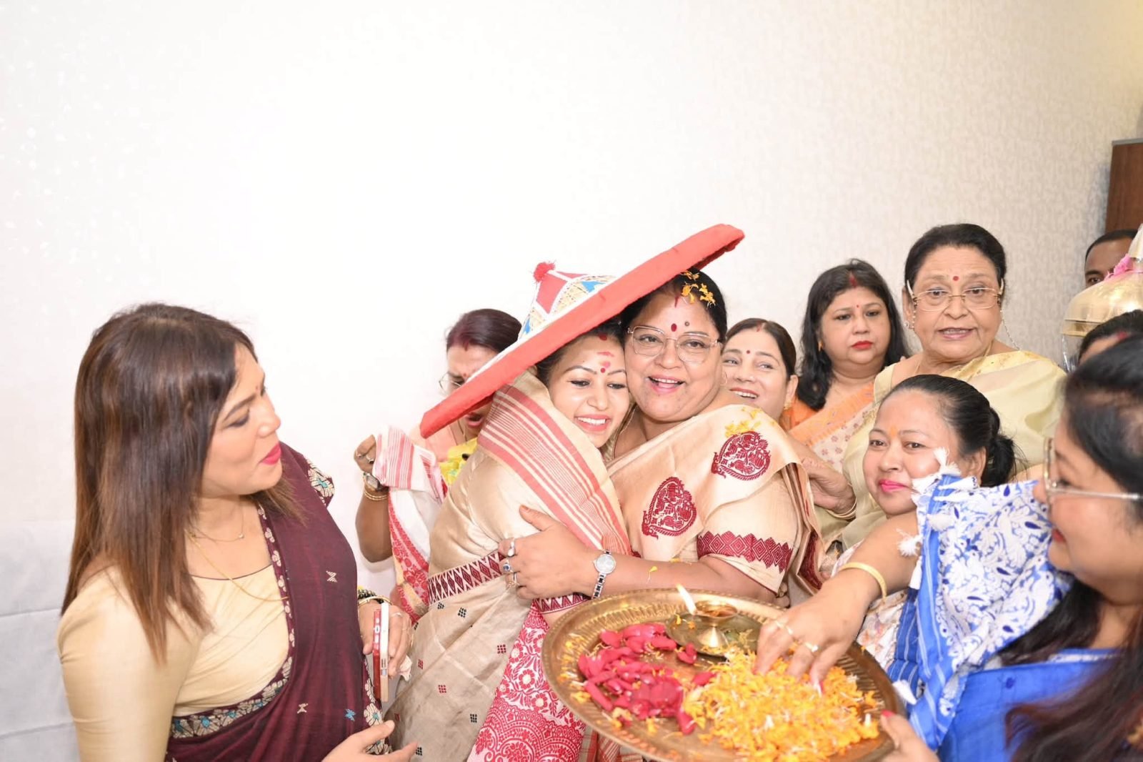 ৰাজ্যিক বিজেপি মহিলা মৰ্চাৰ নতুন সভানেত্ৰী পূৰবী ৰয়ৰ দায়িত্ব গ্ৰহণ