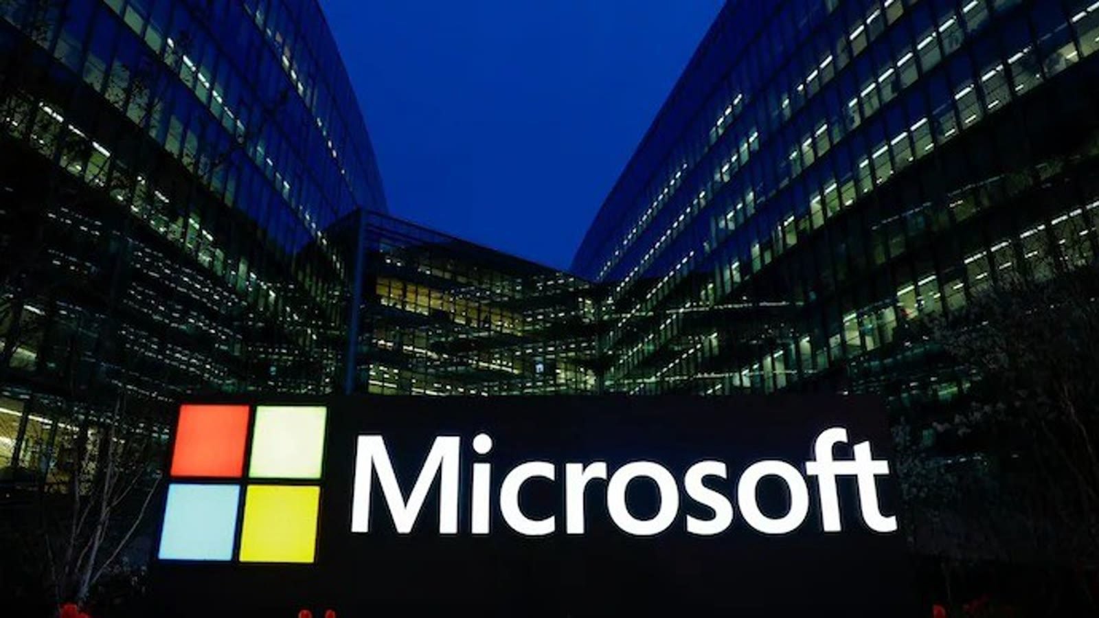 Microsoftৰ ৬০ হাজাৰ কৰ্মচাৰীক স্বেচ্ছাই চাকৰি এৰাৰ প্ৰস্তাৱ