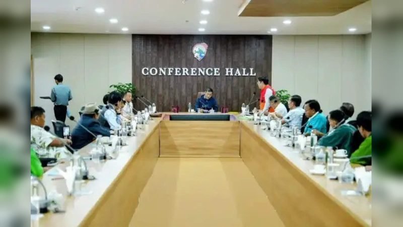 চিয়াং প্ৰকল্পত ৭২ গাঁৱৰ উদ্বেগ, স্থানীয় ৰাইজৰ সৈতে আলোচনাত বহিল অৰুণাচলৰ মন্ত্ৰী