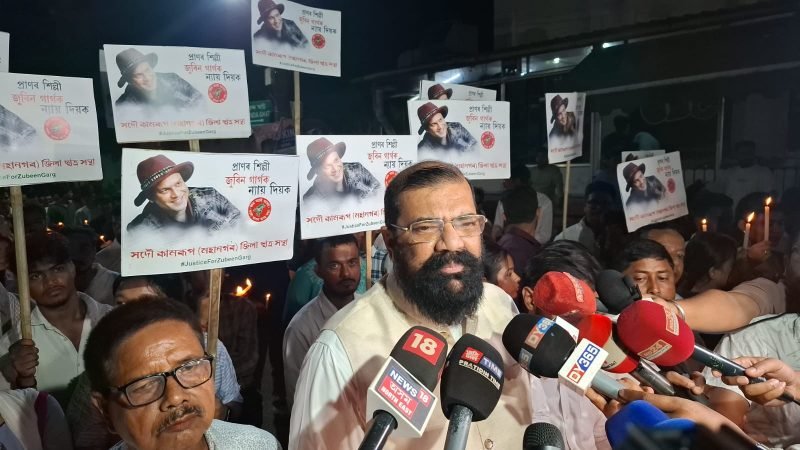 জুবিন গাৰ্গে ন্যায় নোপোৱালৈকে শান্ত নহয় আছু, দোষীক কঠোৰ শাস্তিৰ দাবী সমুজ্জ্বল কুমাৰ ভট্টাচাৰ্যৰ
