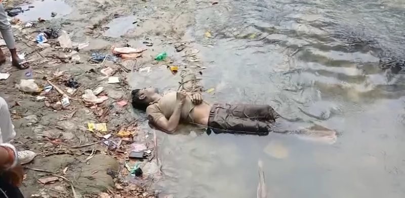 ৰঙিয়াৰ বৰলীয়া নৈত অচিনাক্ত লোকৰ মৃতদেহ উদ্ধাৰ, অঞ্চলজুৰি চাঞ্চল্য