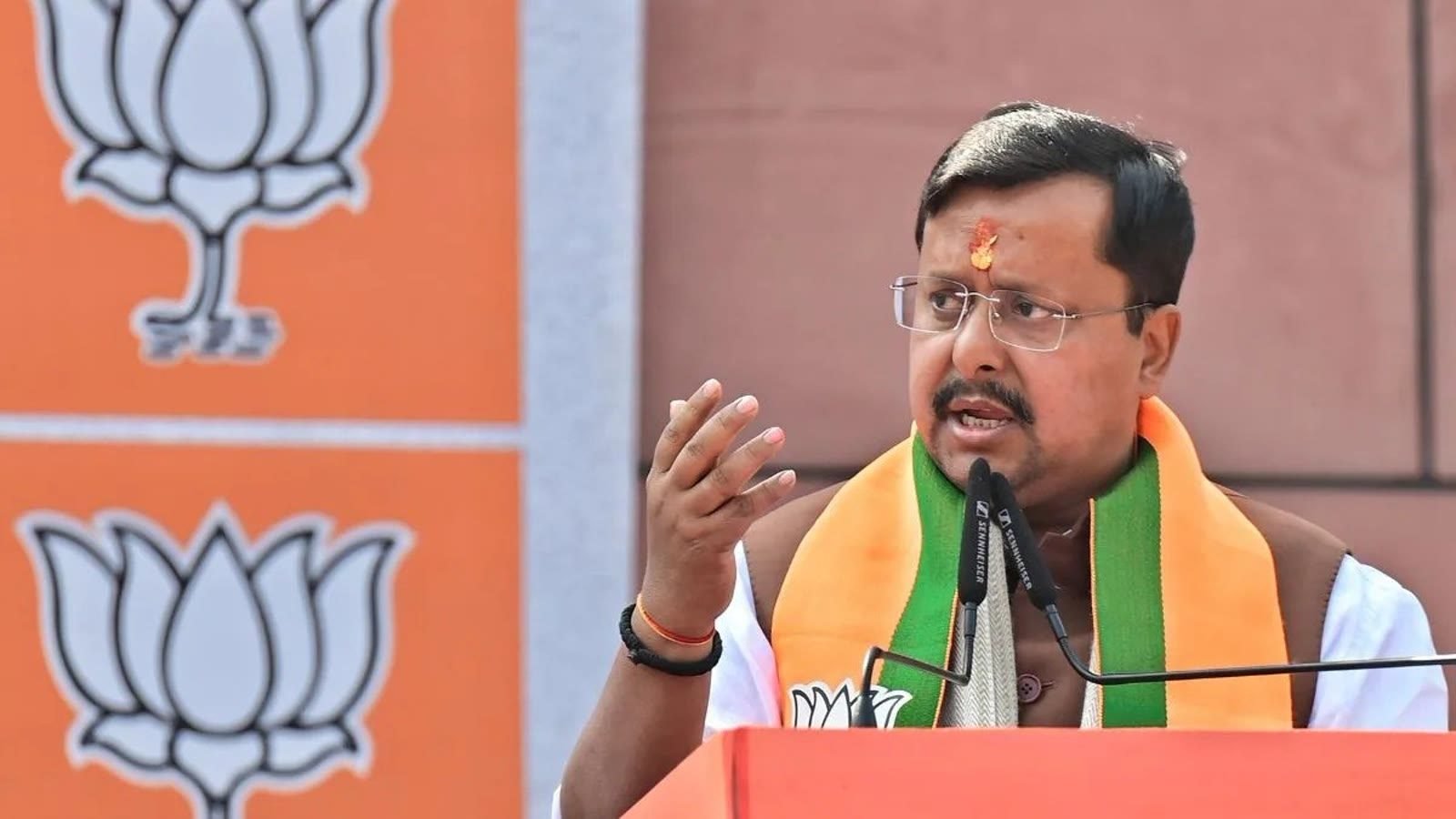 যুৱ প্ৰজন্মক Gen-Z, Gen-Alpha বুলি ভাগ কৰাৰ প্ৰয়োজন নাই: নীতিন নবীন